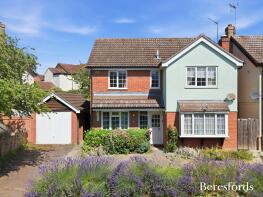 3, Brook View, Dunmow CM6 2LX