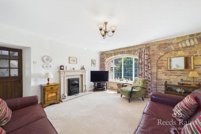 4 bed Link Detached House for sale Image 5