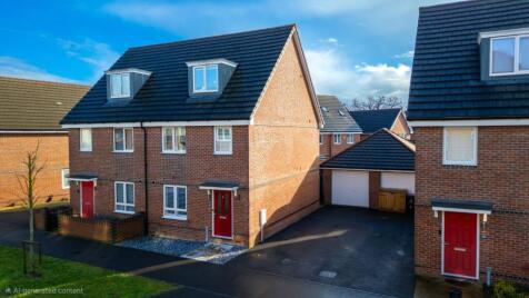 Fullbrook Avenue, Spencers Wood, Reading, Berkshire, RG7