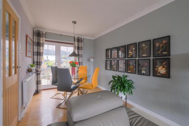 3 bed Town House for sale Image 7