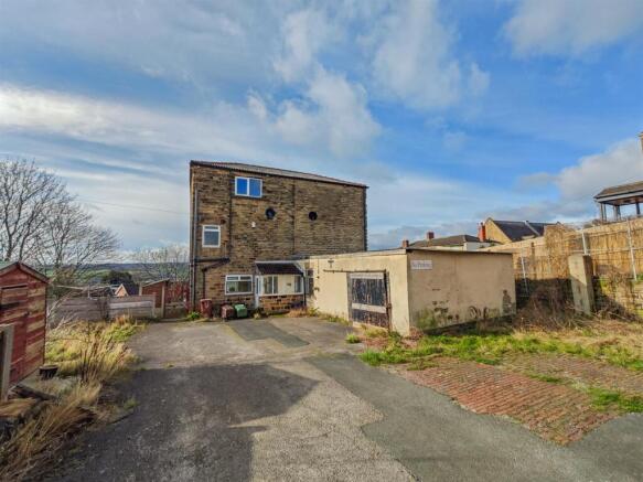3 bed Detached for sale Image 5