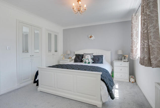 Master Bedroom - ...