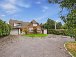 Cairns, Green End Road, High Wycombe HP14 4BY