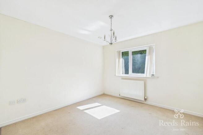 2 bed Apartment to rent Image 5