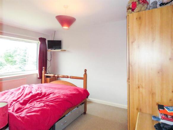 Bedroom 1.JPG