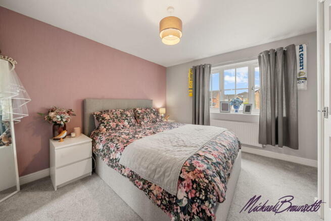 3 bed Semi-Detached for sale Image 12