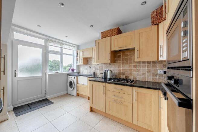 3 bed Flat for sale Image 5