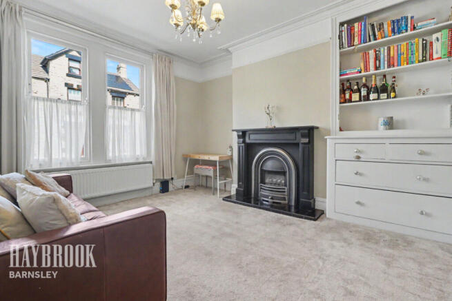 4 bed Semi-Detached for sale Image 5