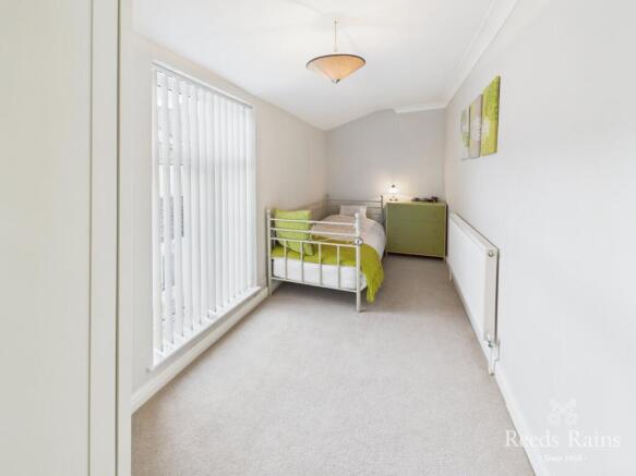 3 bed Terraced for sale Image 10