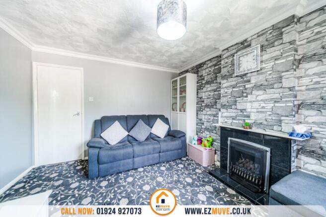 2 bed Semi-Detached Bungalow for sale Image 4