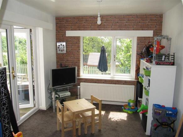 GARDEN ROOM