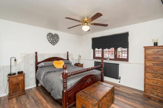 BEDROOM 1