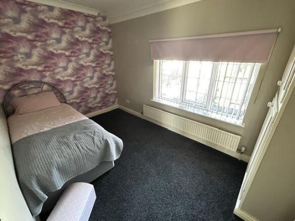 4 bed Semi-Detached for sale Image 12