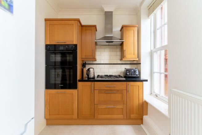 2 bed Flat for sale Image 5