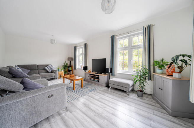 1368942-13-68ece2...