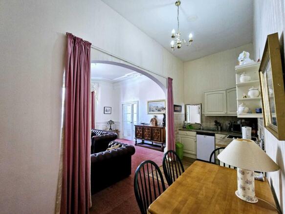 2 bed Flat for sale Image 5