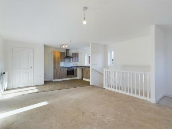 Lounge/Dining Kitchen