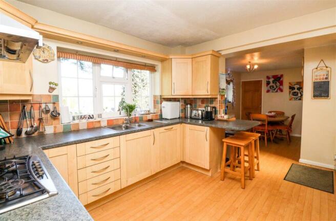 Kitchen/Breakfast Room