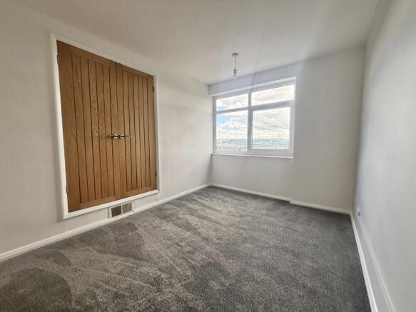 3 bed House to rent Image 5