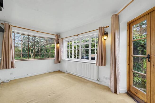 Sitting Room/Bedroom