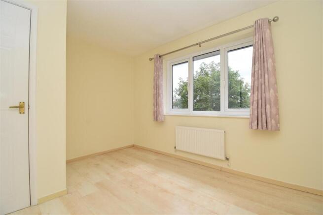 2 bed Semi-Detached to rent Image 12
