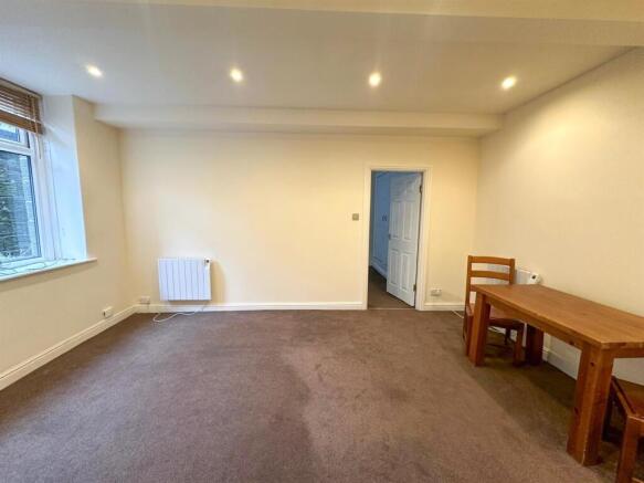 1 bed Apartment for sale Image 5