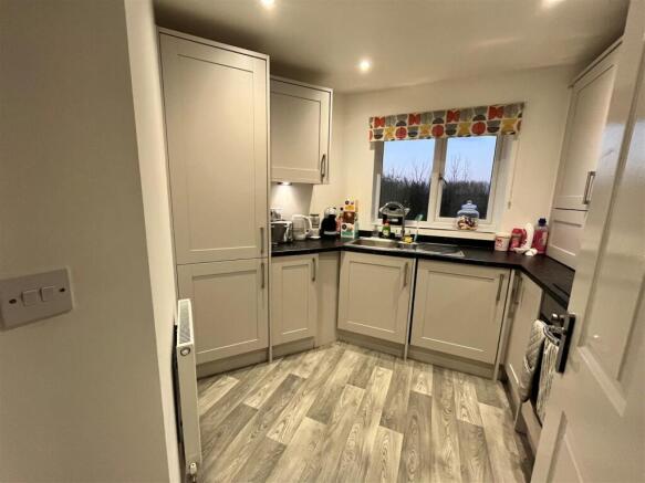 Kitchen 1.jpg