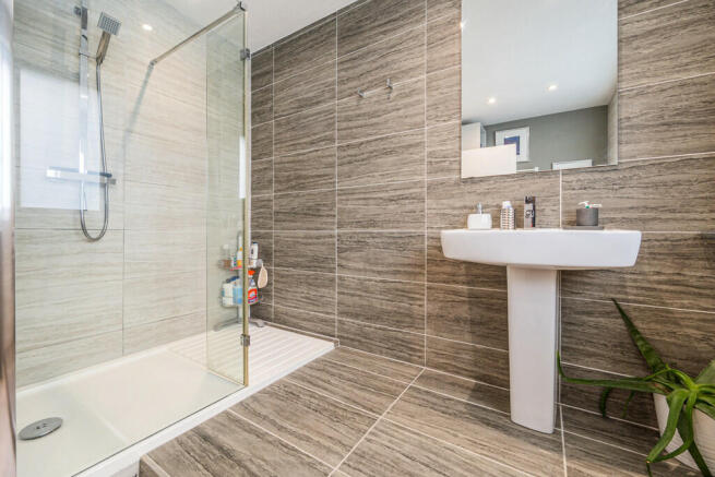 Ensuite Shower Ro...