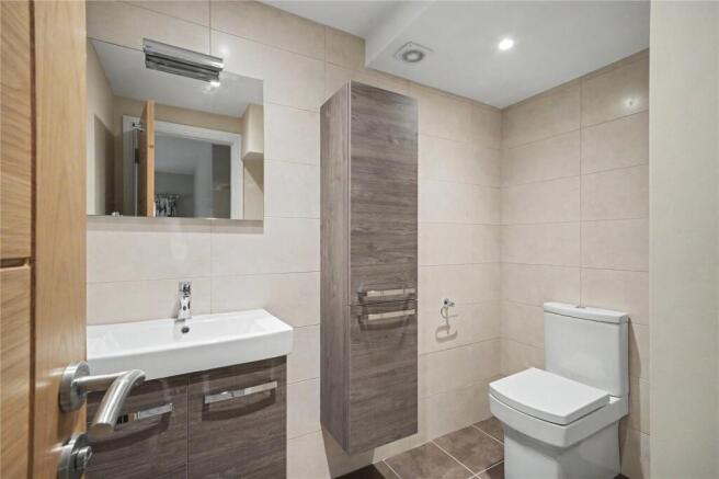 4 bed Bungalow for sale Image 12