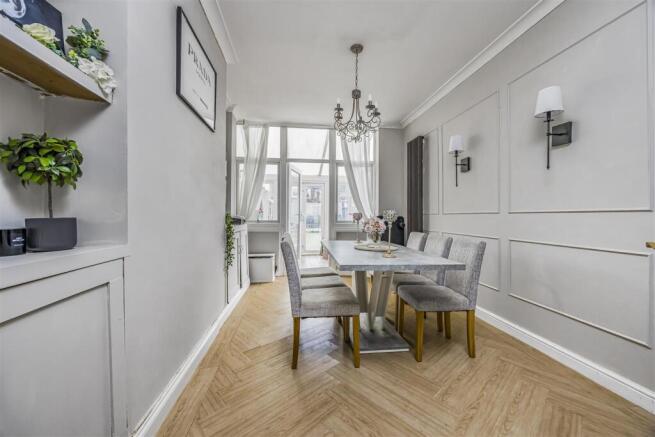 15 Lyndhurst Road, Copnor-PorticoMarketing-SoldBy-