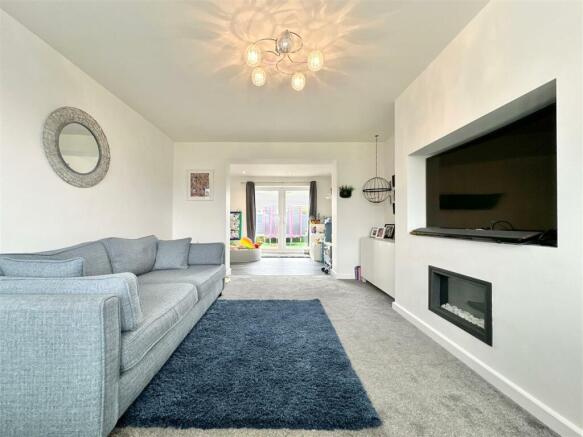 Lounge Towards Extension.JPG