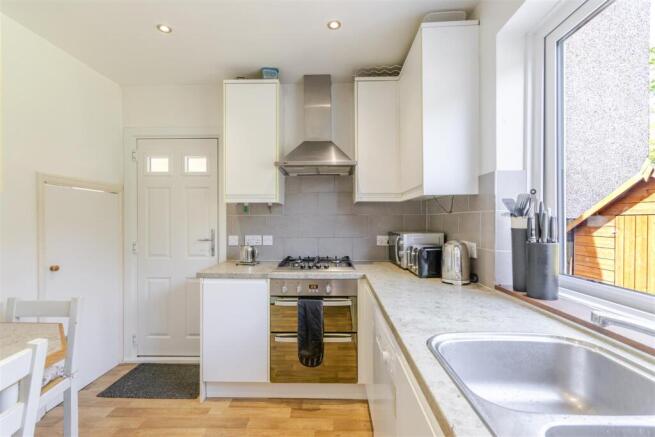 Kitchen 3.jpg