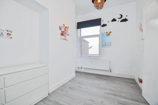 3 bed Terraced for sale Image 12