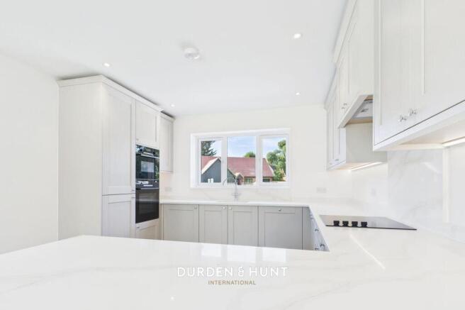 Northlands Approach, Langdon Hills, SS16 photo 4