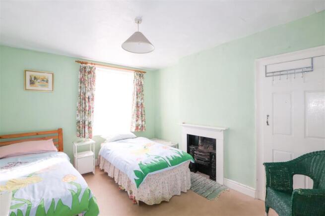 2 bed Terraced for sale Image 5