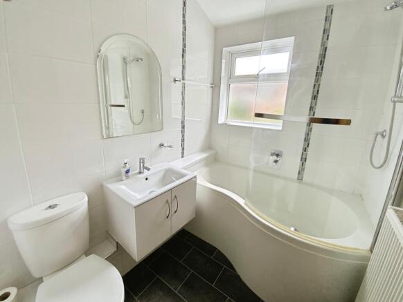3 bed Semi-Detached for sale Image 10