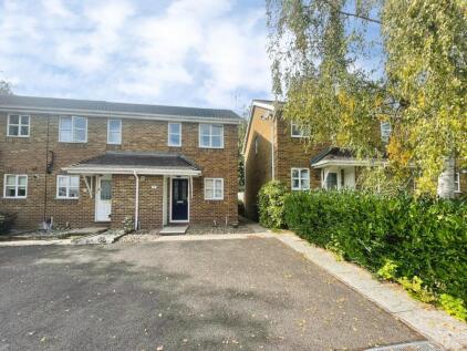 Oak Close, Basingstoke, Hampshire, RG21
