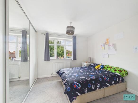 3 bed Semi-Detached to rent Image 12