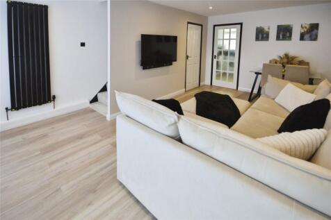 Shelldrake Close, Isle of Grain, Rochester, Kent, ME3
