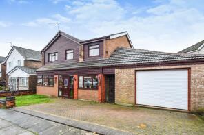 23, Chadderton Drive, Bury BL9 8NL