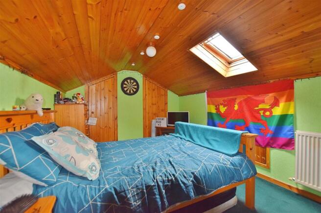 LOFT ROOM