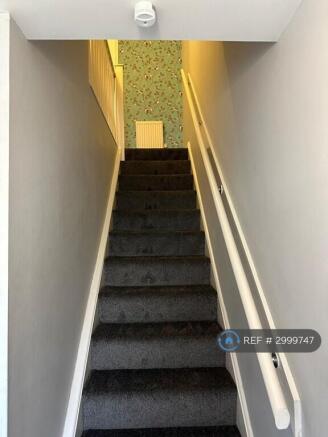 3 bed Terraced to rent Image 4