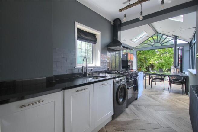 2 bed Semi-Detached for sale Image 7