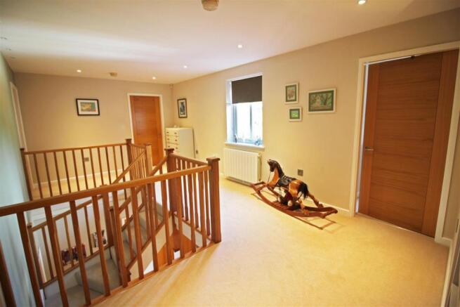 FIRST FLOOR LANDING