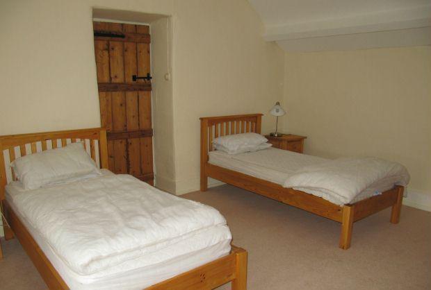 Bedroom 1 (Rear)