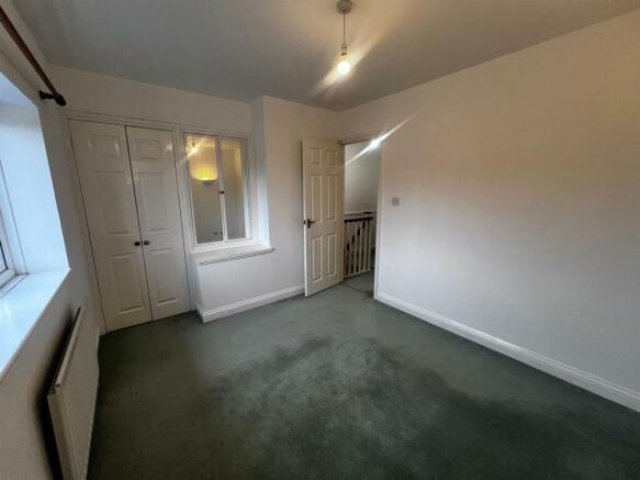 Bedroom 1.jpg