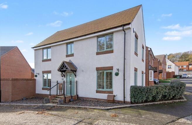 Sandstone Avenue, Keresley End, CV7 photo 4