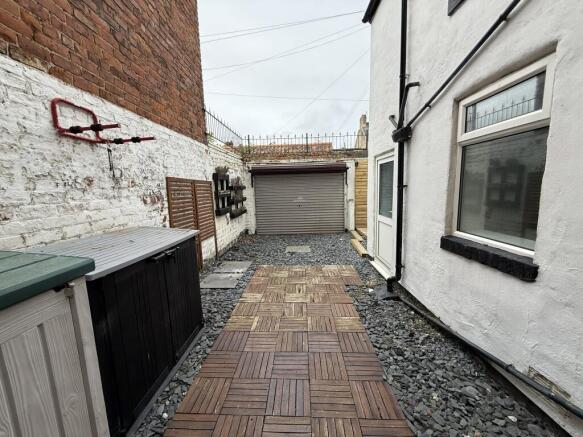 3 bed Terraced for sale Image 12