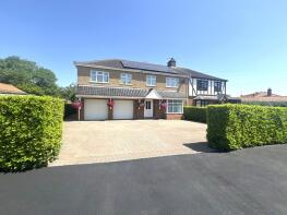 8, Fairway, Chatteris PE16 6ST
