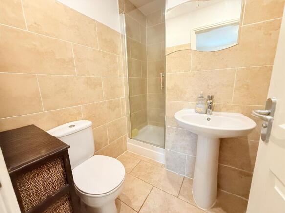 4 bed Town House for sale Image 8